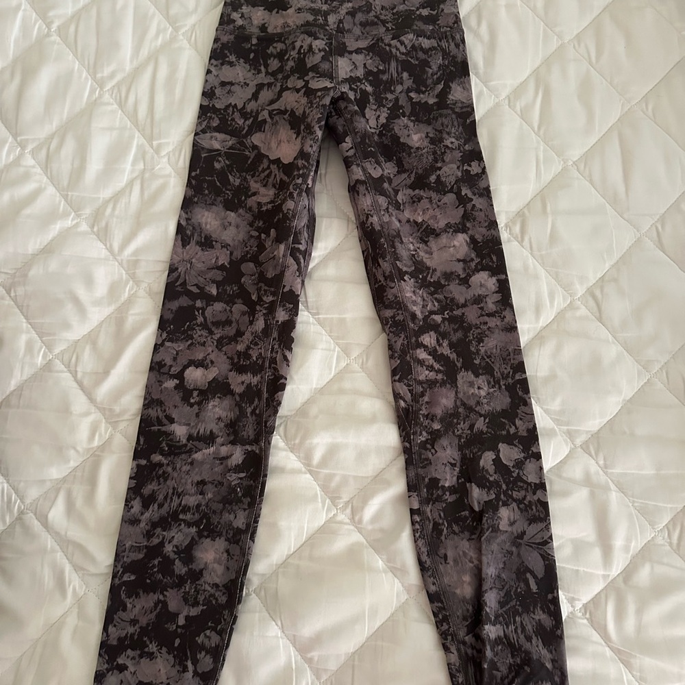 Lululemon Athletica Black Gray Leggings